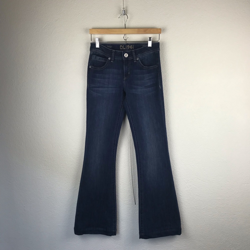 DL1961 l 26 Joy High Rise Flare Bootcut Nirvana 4-Way Stretch 360 Denim Jeans
